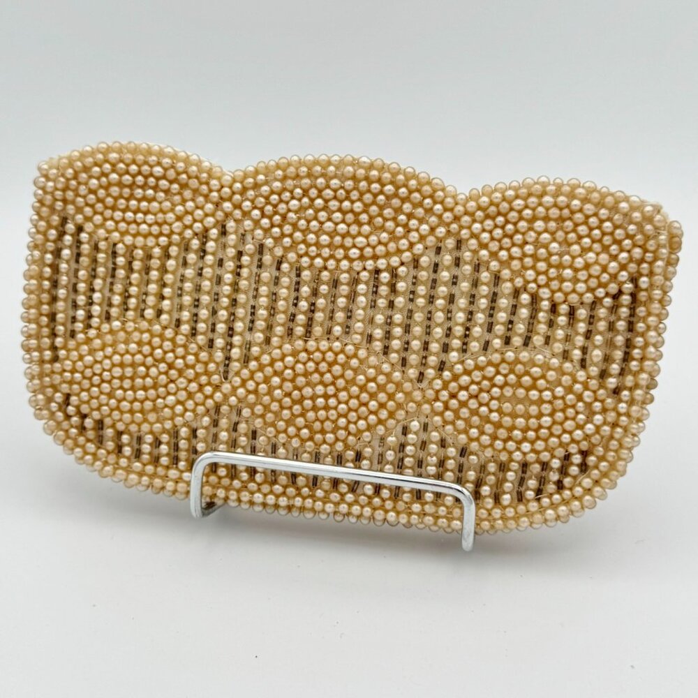 Vintage Japanese Pearl Scalloped Clutch Purse Made in Japan STUNNING